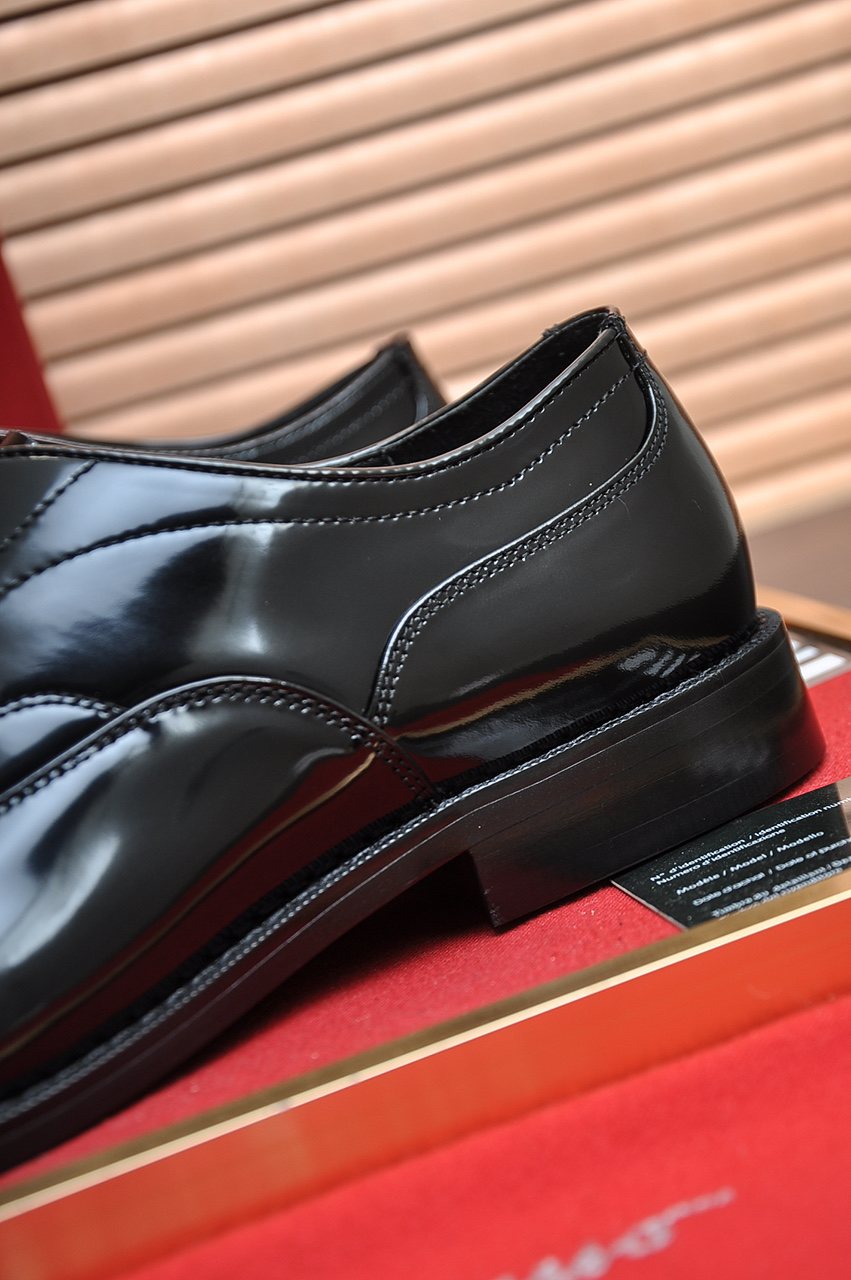 Salvatore Ferragamo Black Cap-Toe Lace-Up Dress Shoes