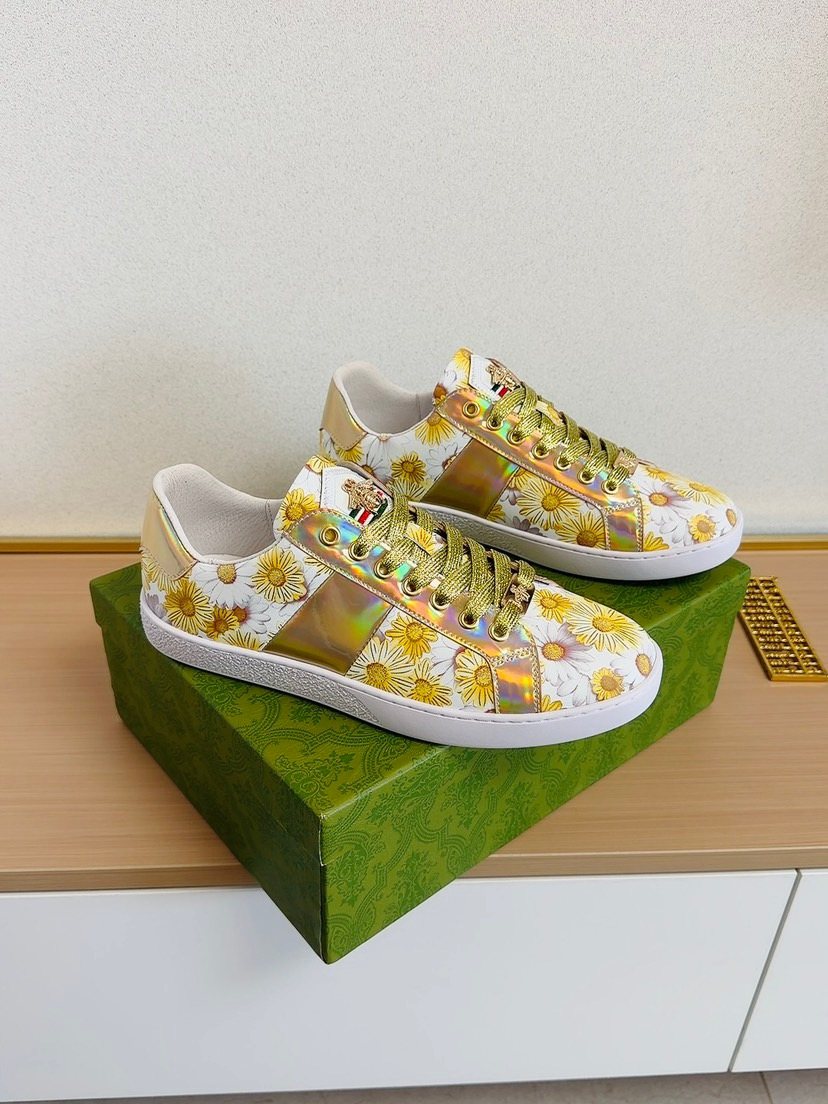 Gucci Floral Low-Top Sneakers