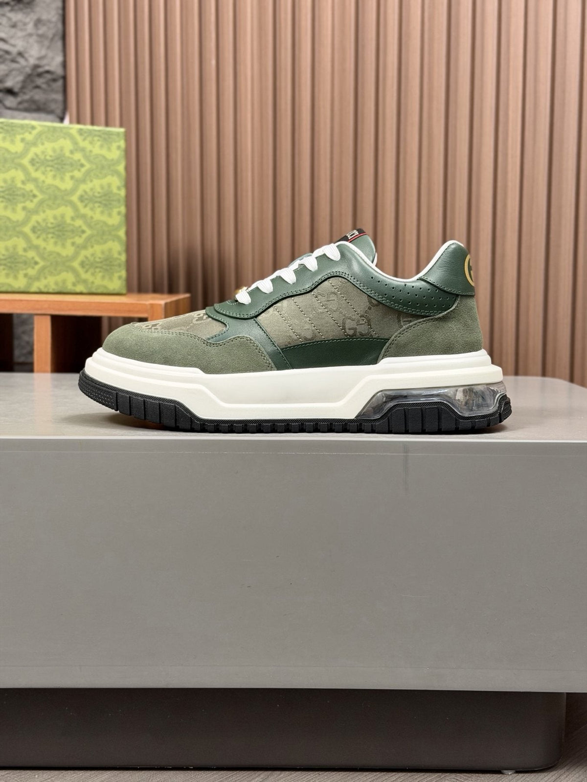 Gucci Paneled Low-Top Sneakers
